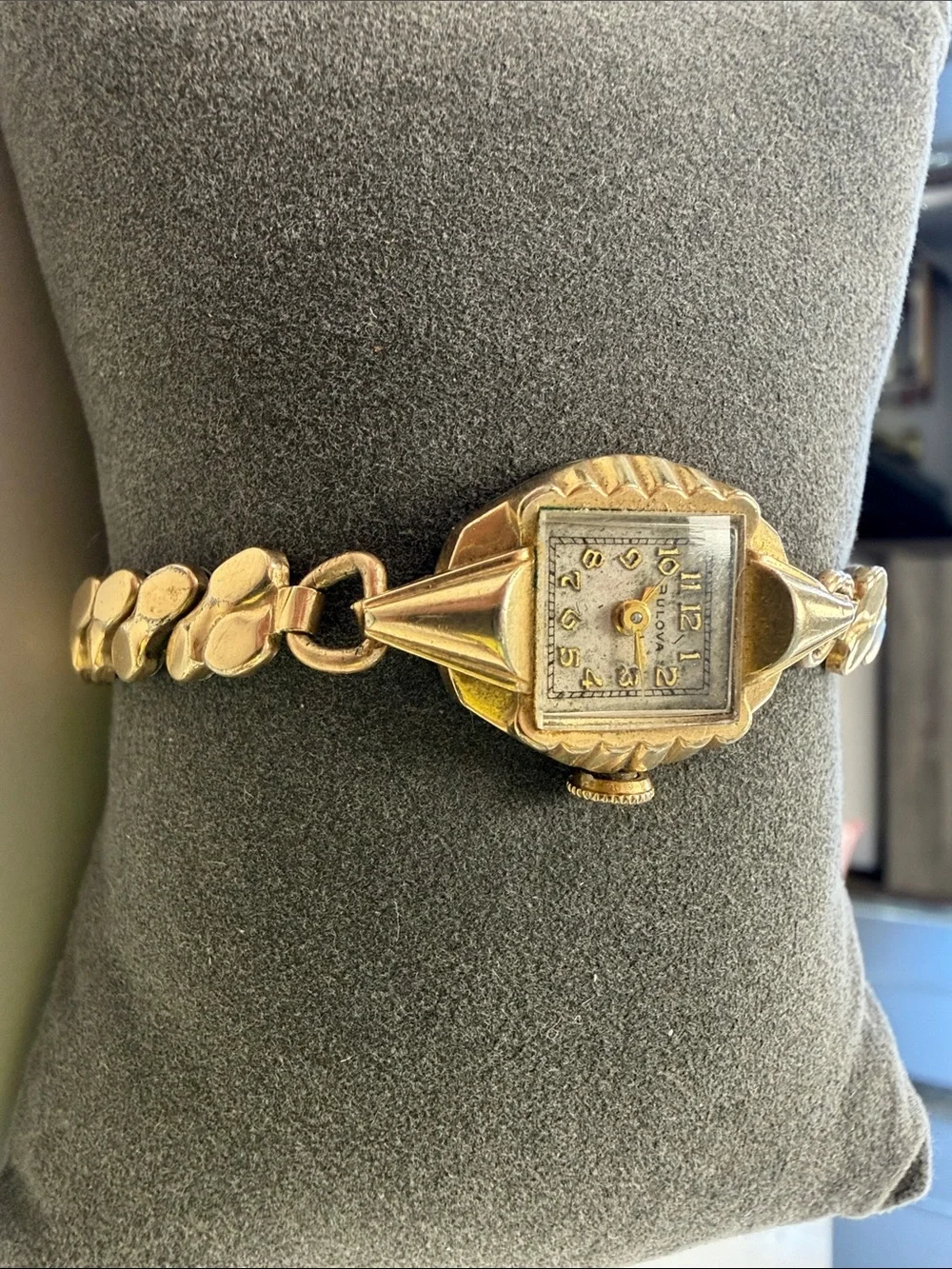 Vintage Bulova 1/20 10k Gold Filled